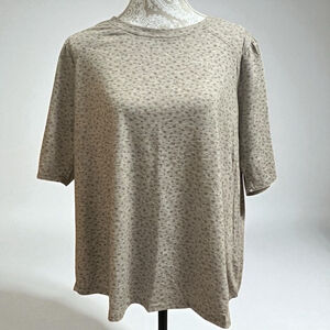 Democracy Women’s Plus 2X Top Beige Dot Print Short Sleeve Stretch Blouse Shirt
